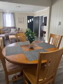 *Quiet and Quaint* 3 BR 1 BA Bungalow - Image 4