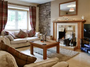 Baldowrie Farm Cottage - Image 2