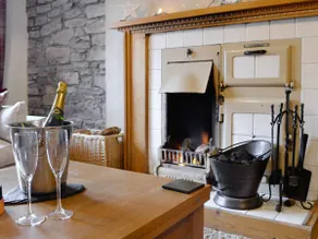 Baldowrie Farm Cottage - Image 3