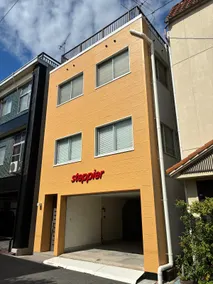 Garage house with space for 2 cars and a shutter. Close to the sea and downtown. Sleeps up to 9 people. Step Pier. - Image 2