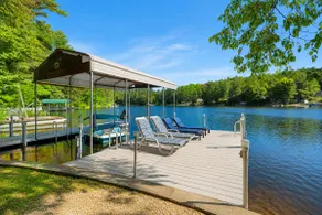 Lakefront Home-Stunning Views-Hot Tub, 3100 sqft! - Image 4