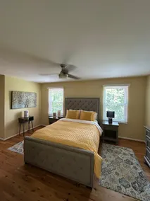 2 level Guest unit in a house w/ private entrance - Image 5