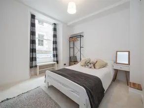 One bedroom Apartment in City Centre - Image 5