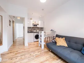 One bedroom Apartment in City Centre - Image 3