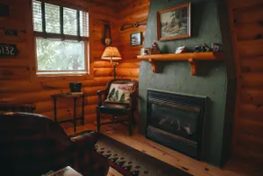Lakefront Chalet• Kayaks •Canoe •Algonquin Pass - Image 2