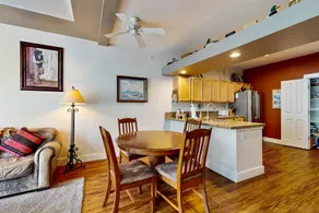 3BR mountain-view condo w/ hot tub - walk to lifts - Image 5