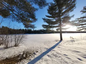 LakeFront Loft (Snowmobiles Welcome) - Image 2