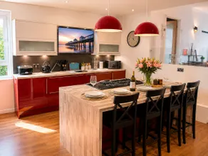 Great Modern Sea View Apartment on the Promenade - Image 2
