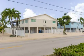 Reel Paradise II - updated 2bed/2bath with brand new private pool & dockage - Image 3