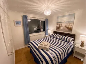 Calm Shores beach retreat – Sky | WiFi | BBQ | pub - Image 2