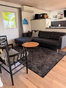 Cozy cottage in a quiet setting near the water - Image 2