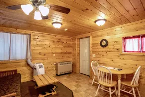 Big River Escape / Great River Road Buck Cabin #6 on the Mississippi River - Image 4