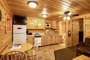 Big River Escape / Great River Road Buck Cabin #6 on the Mississippi River - Image 5