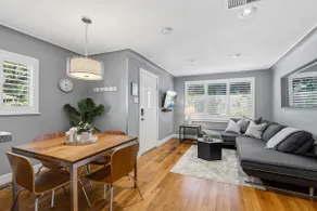 Littleton Cottage🏡2 blocks to Main🛍️Pets🐶Fenced Yard♨️Firepit🤑0 Cleaning & Pet Fee - Image 4