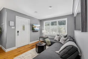 Littleton Cottage🏡2 blocks to Main🛍️Pets🐶Fenced Yard♨️Firepit🤑0 Cleaning & Pet Fee - Image 5