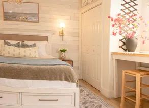 Tranquil Retreat with Vintage Charm - Image 3
