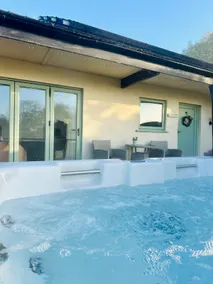 Honeysuckle, Wolds Cottage with Hot Tub, Walesby - Image 3