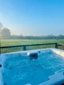 Honeysuckle, Wolds Cottage with Hot Tub, Walesby - Image 5