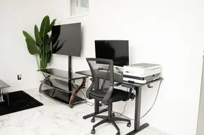 Private 2BR Near DC | Backyard & Fast WiFi - Image 4