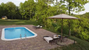 Designer Cottage: Hilltop Pool & Vintage Charm - Image 3