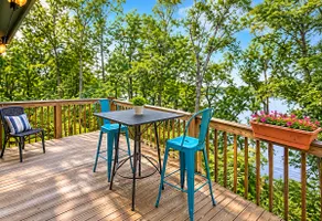 Dogs Love This Lakefront Cozy Cottage - Image 5