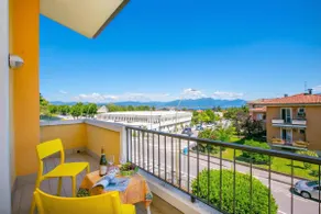 Casa Michelangelo Terrasse du Lac de Garde Apt | Dort 6 + Climatisation, Desenzano Del Garda, Italie - Image 3