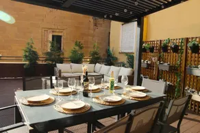 Apartment with a private terrace - Image 2