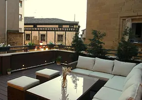 Apartment with a private terrace - Image 5