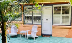 Private & spacious family retreat with aircon & pool. - Image 3