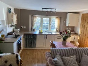 Cosy Cotswolds Self-Contained One Bedroom Cottage - Image 3