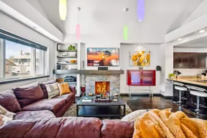 Wash Park Smart Home, Free Parking, Chef's Kitchen - Image 2