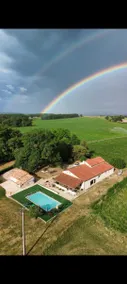 230 m² cottage, heated pool, brazier - Image 4