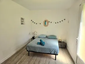 The T3 Star Bridge* 2 Bedrooms - Image 5