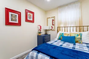 Luxe Retreat 2BR Hideaway Minutes from NYC - Image 2