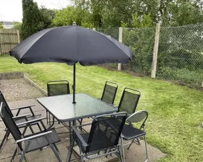 Entire House, 3 bedrooms, 5 beds, sleeps 8 max. - Image 3