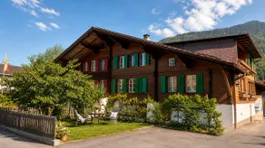 CLOUD No3 Schweizer Chalet-Wohnung mit zentraler Klimaanlage - Image 2
