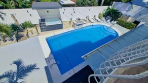 Villa Peluchini: Luxury Jacuzzi/Pool/5BR Paradise - Image 3
