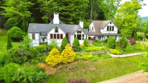 Elegant Tudor Cottage: Farm Animals, Views, Vintage Decor - Image 2
