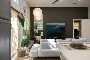 ATX Oasis, 6 Beds, Hot-tub, Large Backyard - Image 2