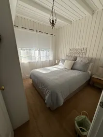 Silver Saddle Three Bedroom Cottage with Pool - Image 4