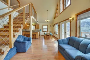 Stunning Hilltop Home by John Day Fossil Beds - Image 3