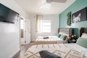 Prime location on South Beach - Image 4