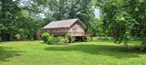 Fall Cabin | Private River Views + Fire Pit - Image 3