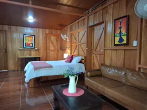 El Paraíso cabin with pool - Image 3