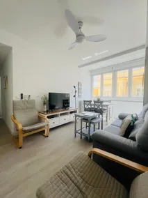 Central and bright apartment - Image 2