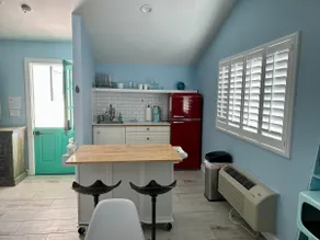 Entire apartment close to beach and downtown - Image 5