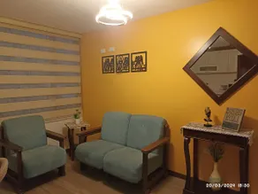 Secure suite in a private and central building - Image 3