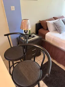 Hidden Gem: AC, Clean, TV, City Views & Pkg - Image 5