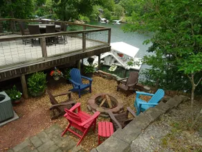 Barney’s Bluff - Towing Pontoon + Dock, Pet-Friendly - Image 4