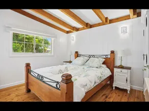 Luxury Romantic Rainforest Cottage, Waterfall area - Image 3